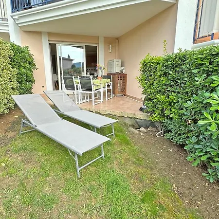 Les Pins Bleus A8 Apartment