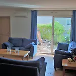 Les Pins Bleus A8 サント・マキシム
