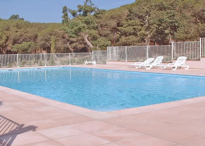 Appartement Les Pins Bleus A8 *